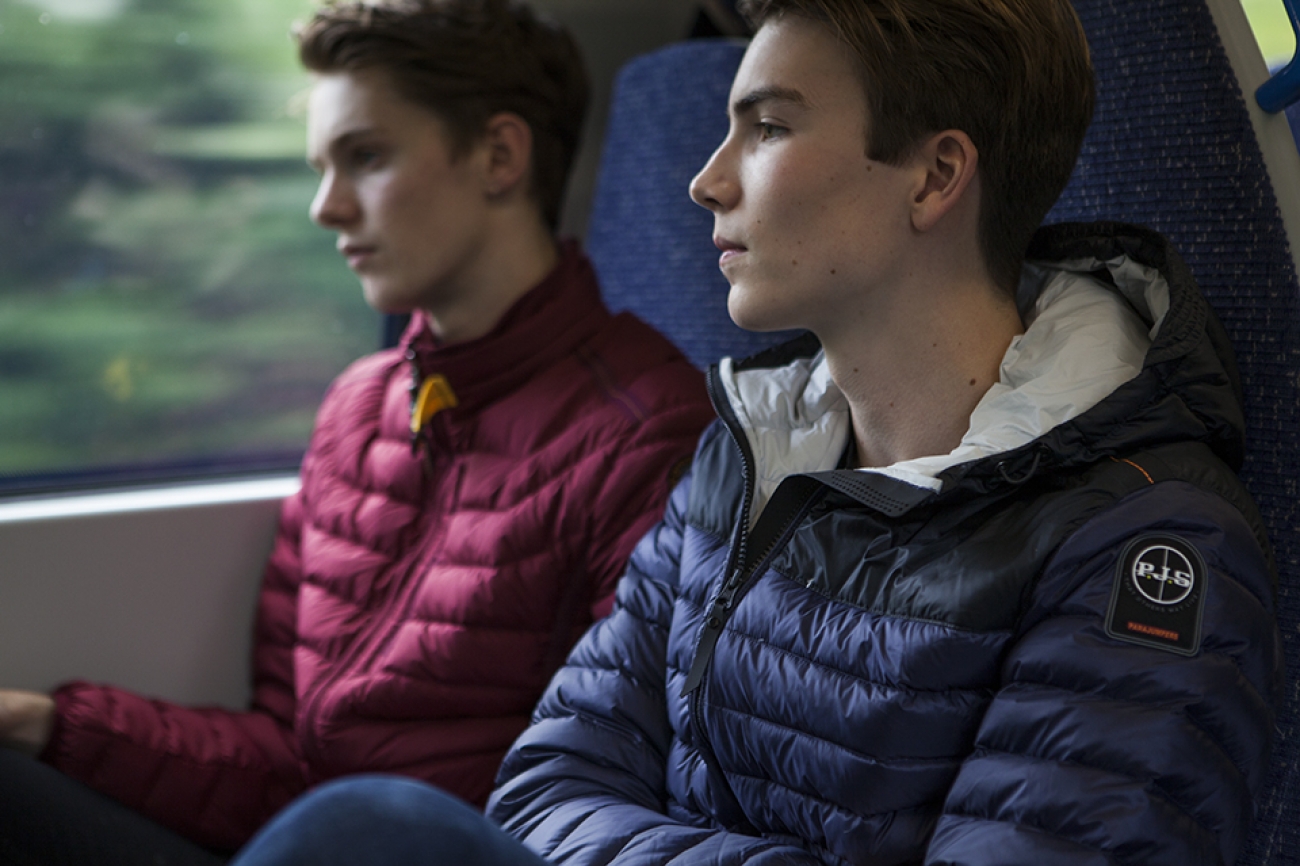 Parajumpers_0001_Web